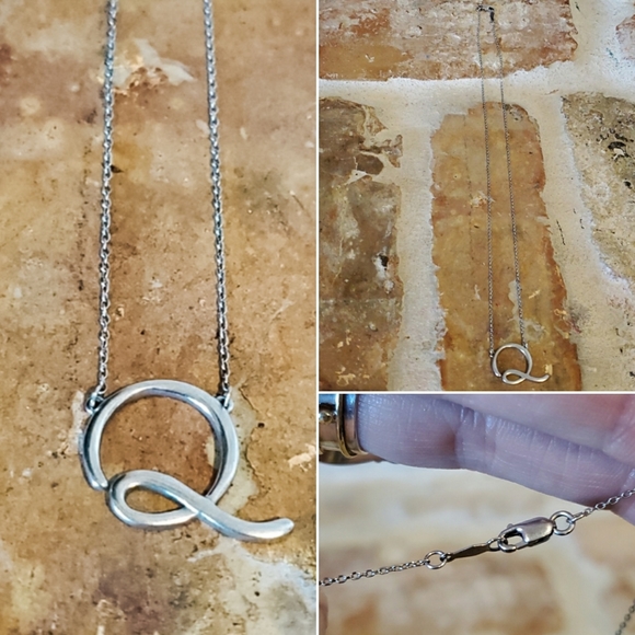 14kt white gold Q necklace - Picture 3 of 3
